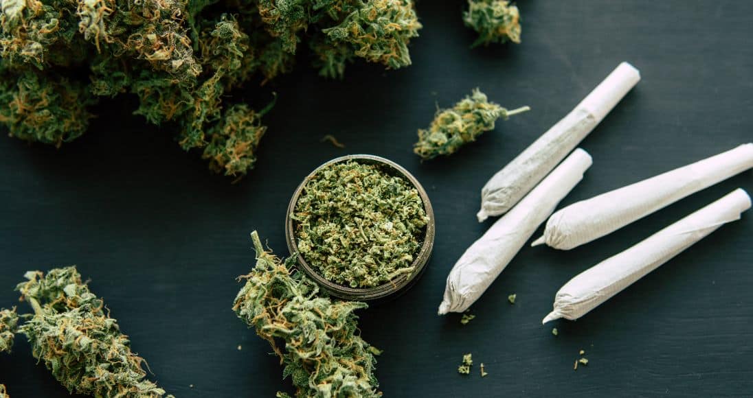 ترک حشیش 2 بهترین راه ترک حشیش در کلینیک ترک اعتیاد کیمیای رهایی